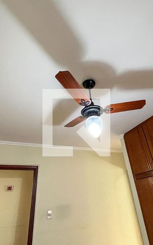Casa à venda com 240m², 4 quartos e 4 vagasQuarto 4 - Suíte