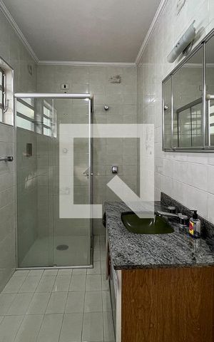 Casa à venda com 240m², 4 quartos e 4 vagasBanheiro do Quarto 4