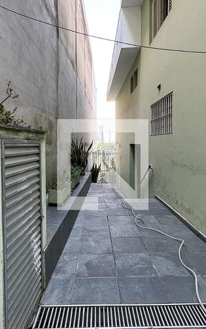 Casa à venda com 240m², 4 quartos e 4 vagasQuintal 