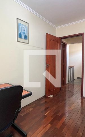 Casa à venda com 240m², 4 quartos e 4 vagasQuarto 3