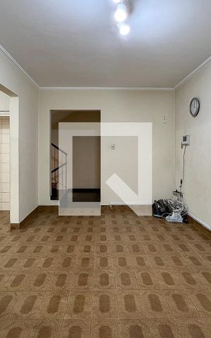 Casa à venda com 240m², 4 quartos e 4 vagasCopa