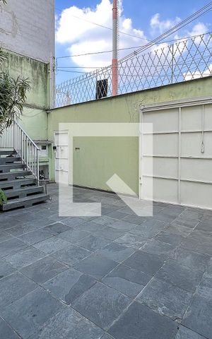 Casa à venda com 240m², 4 quartos e 4 vagasGaragem