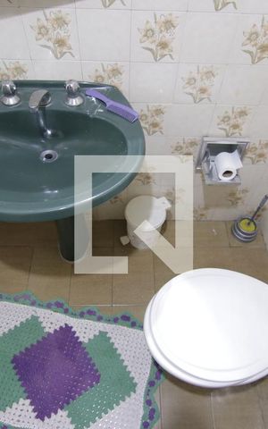 Casa à venda com 280m², 3 quartos e 2 vagasBanheiro