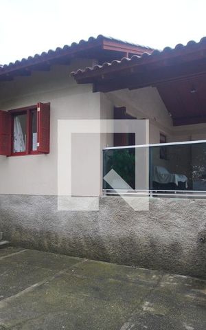 Casa à venda com 138m², 2 quartos e 2 vagasPátio