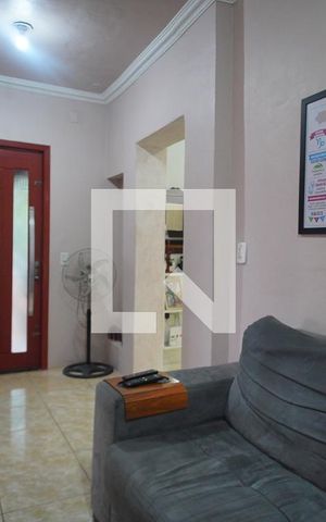 Casa à venda com 138m², 2 quartos e 2 vagasSala