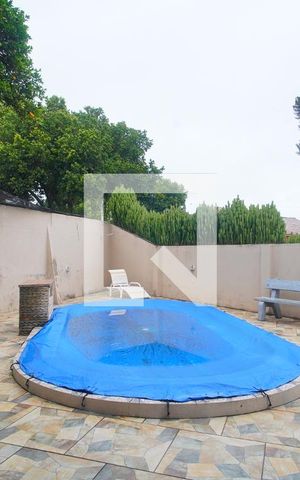 Casa à venda com 138m², 2 quartos e 2 vagasPátio - Piscina