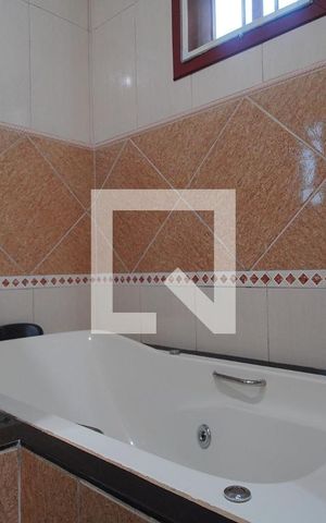 Casa à venda com 138m², 2 quartos e 2 vagasBanheiro