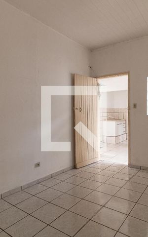 Casa à venda com 35m², 1 quarto e sem vaga Casa à venda com 35m², 1 quarto e sem vagaSala