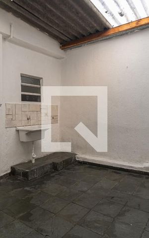 Casa à venda com 35m², 1 quarto e sem vaga Casa à venda com 35m², 1 quarto e sem vagaLavanderia