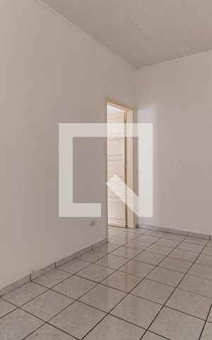 Casa à venda com 35m², 1 quarto e sem vaga Casa à venda com 35m², 1 quarto e sem vagaSala