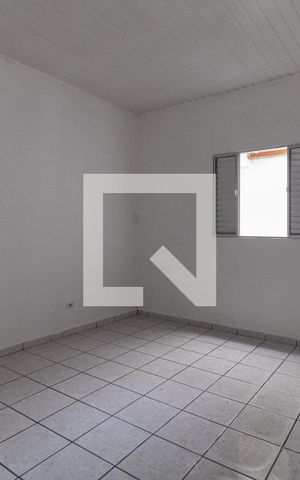 Casa à venda com 35m², 1 quarto e sem vaga Casa à venda com 35m², 1 quarto e sem vagaQuarto
