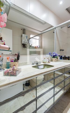 Apartamento à venda com 240m², 4 quartos e 2 vagasBanheiro Suíte