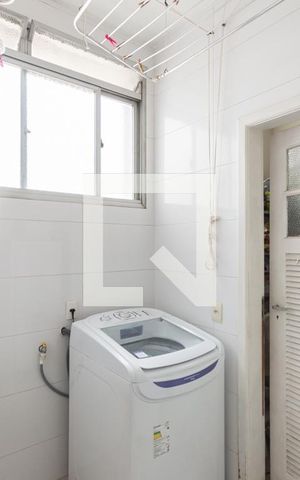 Apartamento à venda com 240m², 4 quartos e 2 vagasCozinha e Área de Serviço