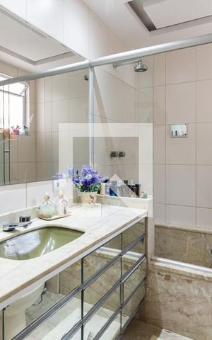 Apartamento à venda com 240m², 4 quartos e 2 vagasBanheiro Suíte