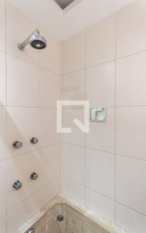 Apartamento à venda com 240m², 4 quartos e 2 vagasBanheiro Suíte