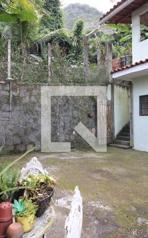 Casa à venda com 285m², 3 quartos e sem vagaQuintal