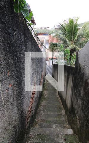 Casa à venda com 285m², 3 quartos e sem vagaEscada da Entrada