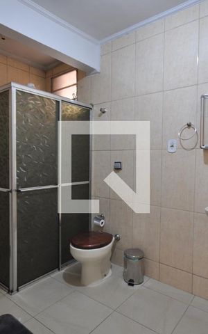 Casa à venda com 223m², 3 quartos e 2 vagasBanheiro
