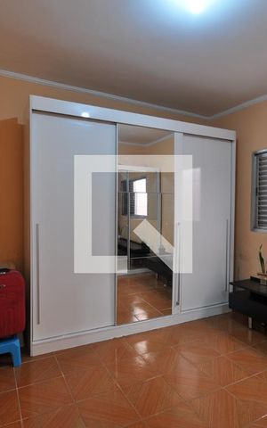Casa à venda com 223m², 3 quartos e 2 vagasQuarto 2