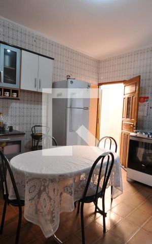 Casa à venda com 223m², 3 quartos e 2 vagasCozinha