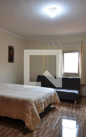 Casa à venda com 223m², 3 quartos e 2 vagasQuarto 1