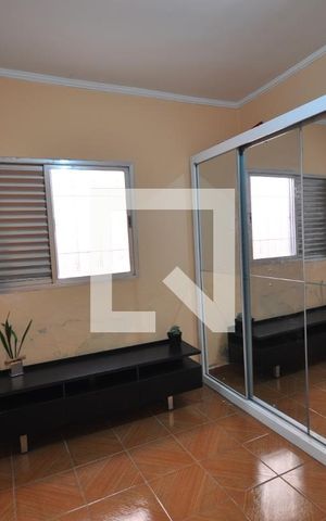 Casa à venda com 223m², 3 quartos e 2 vagasQuarto 2