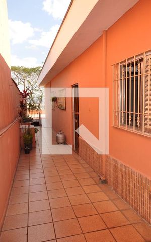 Casa à venda com 223m², 3 quartos e 2 vagasQuintal
