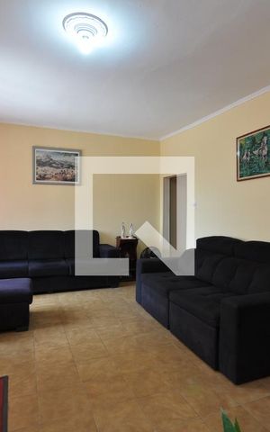 Casa à venda com 223m², 3 quartos e 2 vagasSala