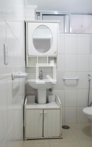 Apartamento para alugar com 63m², 2 quartos e sem vaga Apartamento para alugar com 63m², 2 quartos e sem vagaBanheiro
