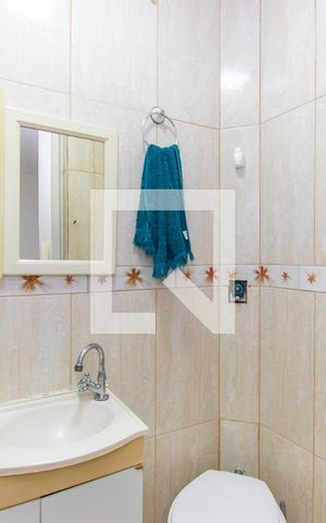 Casa à venda com 228m², 3 quartos e 1 vaga Casa à venda com 228m², 3 quartos e 1 vagaBanheiro da Suíte