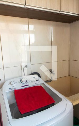 Apartamento à venda com 64m², 3 quartos e 1 vaga Apartamento à venda com 64m², 3 quartos e 1 vagaÁrea de serviço