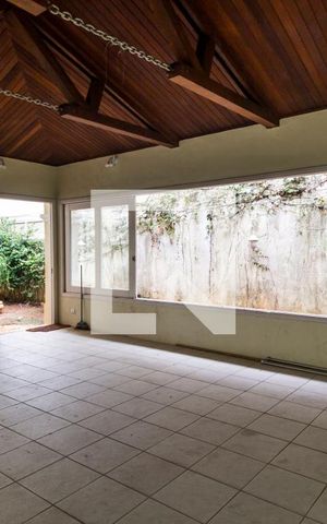 Casa de condomínio à venda com 750m², 5 quartos e 8 vagas Casa de condomínio à venda com 750m², 5 quartos e 8 vagasSalão de Festas