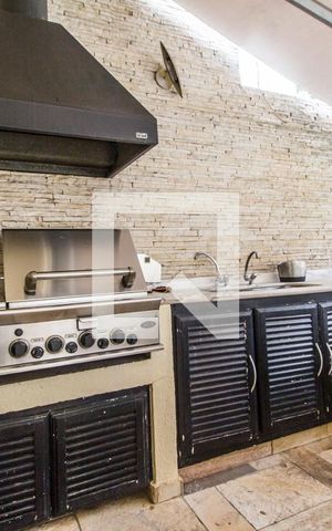 Casa de condomínio à venda com 750m², 5 quartos e 8 vagas Casa de condomínio à venda com 750m², 5 quartos e 8 vagasÁrea gourmet