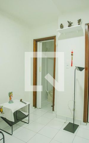 Casa à venda com 110m², 2 quartos e sem vaga Casa à venda com 110m², 2 quartos e sem vagaQuarto de Serviço