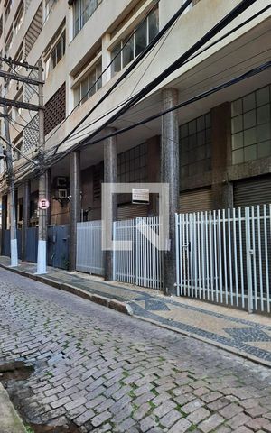 Apartamento à venda com 80m², 2 quartos e sem vaga Apartamento à venda com 80m², 2 quartos e sem vagaFachada do Prédio