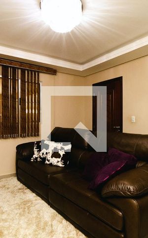 Casa à venda com 300m², 4 quartos e 3 vagasSala