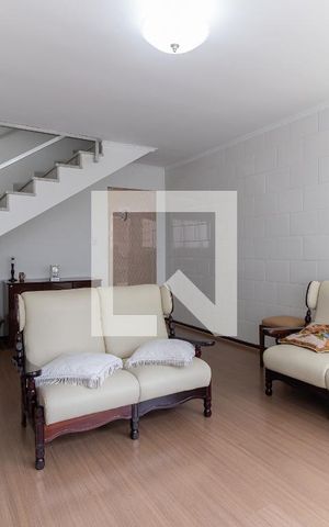 Casa à venda com 120m², 2 quartos e 1 vaga Casa à venda com 120m², 2 quartos e 1 vagaSala