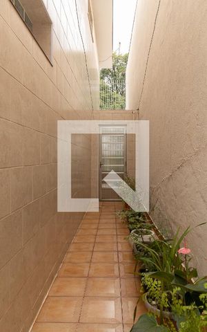Casa à venda com 120m², 2 quartos e 1 vaga Casa à venda com 120m², 2 quartos e 1 vagaCorredor Lateral