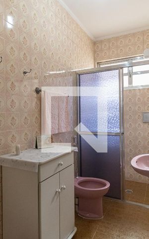 Casa à venda com 120m², 2 quartos e 1 vaga Casa à venda com 120m², 2 quartos e 1 vagaBanheiro 1