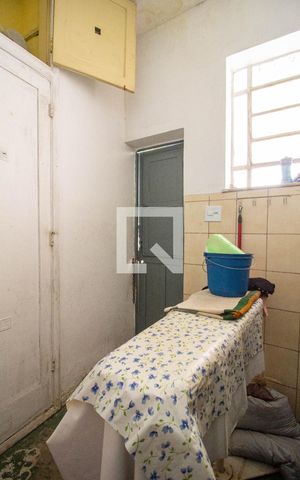 Casa à venda com 200m², 4 quartos e sem vaga Casa à venda com 200m², 4 quartos e sem vagaQuarto 3
