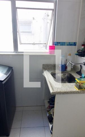Apartamento à venda com 193m², 3 quartos e 2 vagas Apartamento à venda com 193m², 3 quartos e 2 vagasÁrea de Serviço