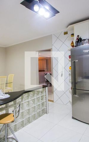 Casa à venda com 293m², 3 quartos e 3 vagas Casa à venda com 293m², 3 quartos e 3 vagasCozinha