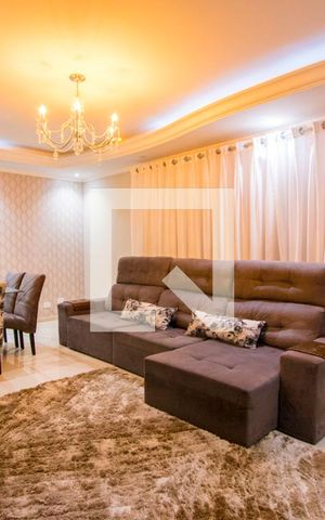Casa à venda com 293m², 3 quartos e 3 vagas Casa à venda com 293m², 3 quartos e 3 vagasSala