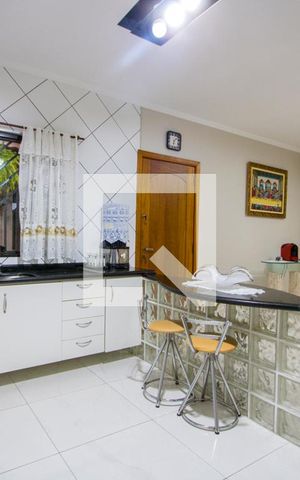 Casa à venda com 293m², 3 quartos e 3 vagas Casa à venda com 293m², 3 quartos e 3 vagasCozinha