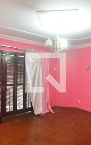 Casa à venda com 110m², 4 quartos e 3 vagasSuíte