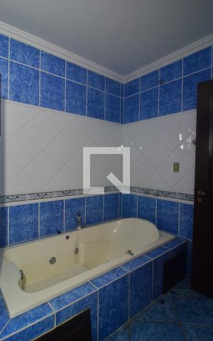 Casa à venda com 110m², 4 quartos e 3 vagasBanheiro suíte