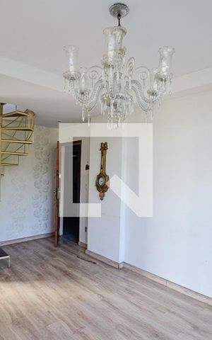 Apartamento à venda com 138m², 2 quartos e 2 vagas Apartamento à venda com 138m², 2 quartos e 2 vagasSala