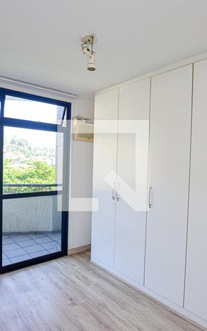 Apartamento à venda com 138m², 2 quartos e 2 vagas Apartamento à venda com 138m², 2 quartos e 2 vagasQuarto Suíte