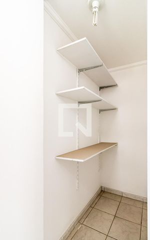 Apartamento para alugar com 90m², 3 quartos e 2 vagas Apartamento para alugar com 90m², 3 quartos e 2 vagasBanheiro de Serviço