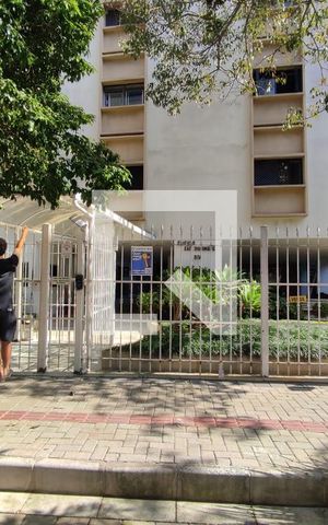 Apartamento para alugar com 90m², 3 quartos e 2 vagas Apartamento para alugar com 90m², 3 quartos e 2 vagasFachada e portaria